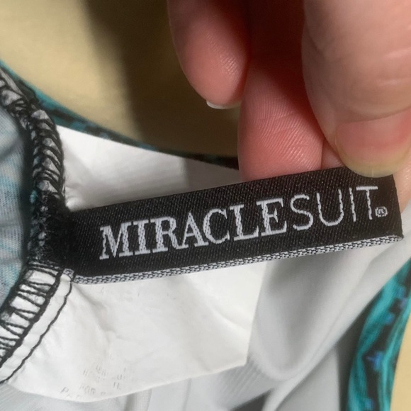 MIRACLESUIT CASBAH ESCAPE ONE-piece swimsuit - Picture 5 of 5